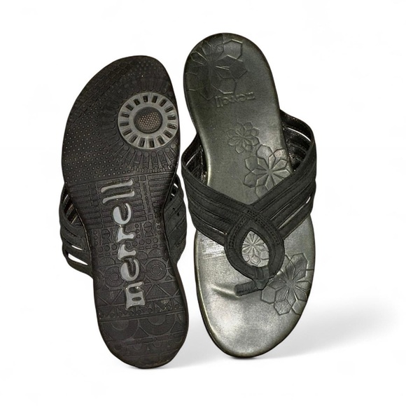 Merrell Women's Black Sandals like new - Picture 1 of 3